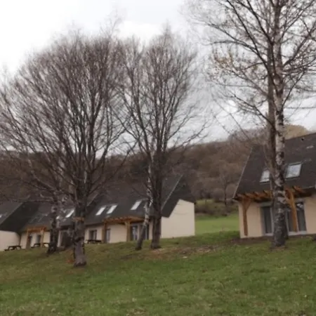 12 Au Puy Mary Confortable Pour Familles Et Amis Holiday home